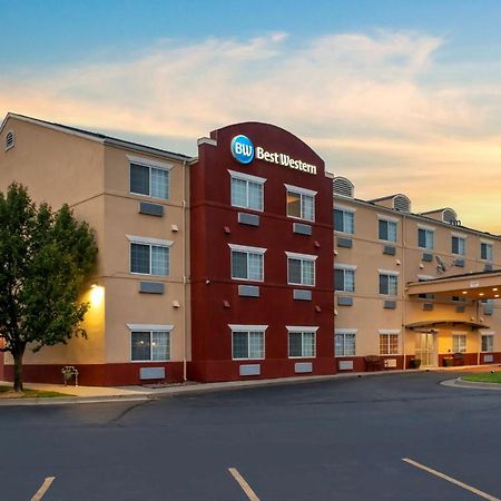 Best Western Governors Inn And Suites Wichita Buitenkant foto