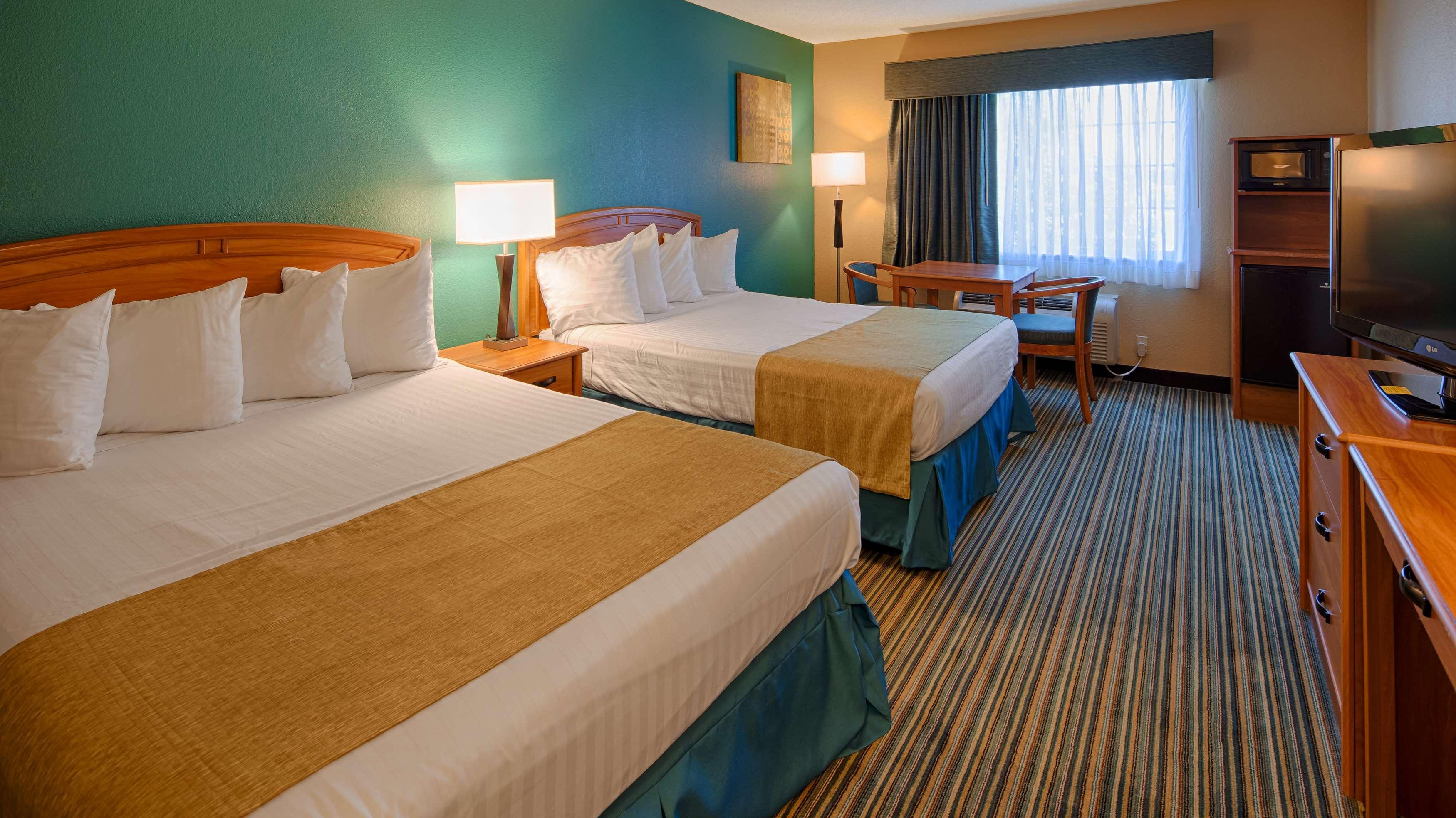 Best Western Governors Inn And Suites Wichita Buitenkant foto