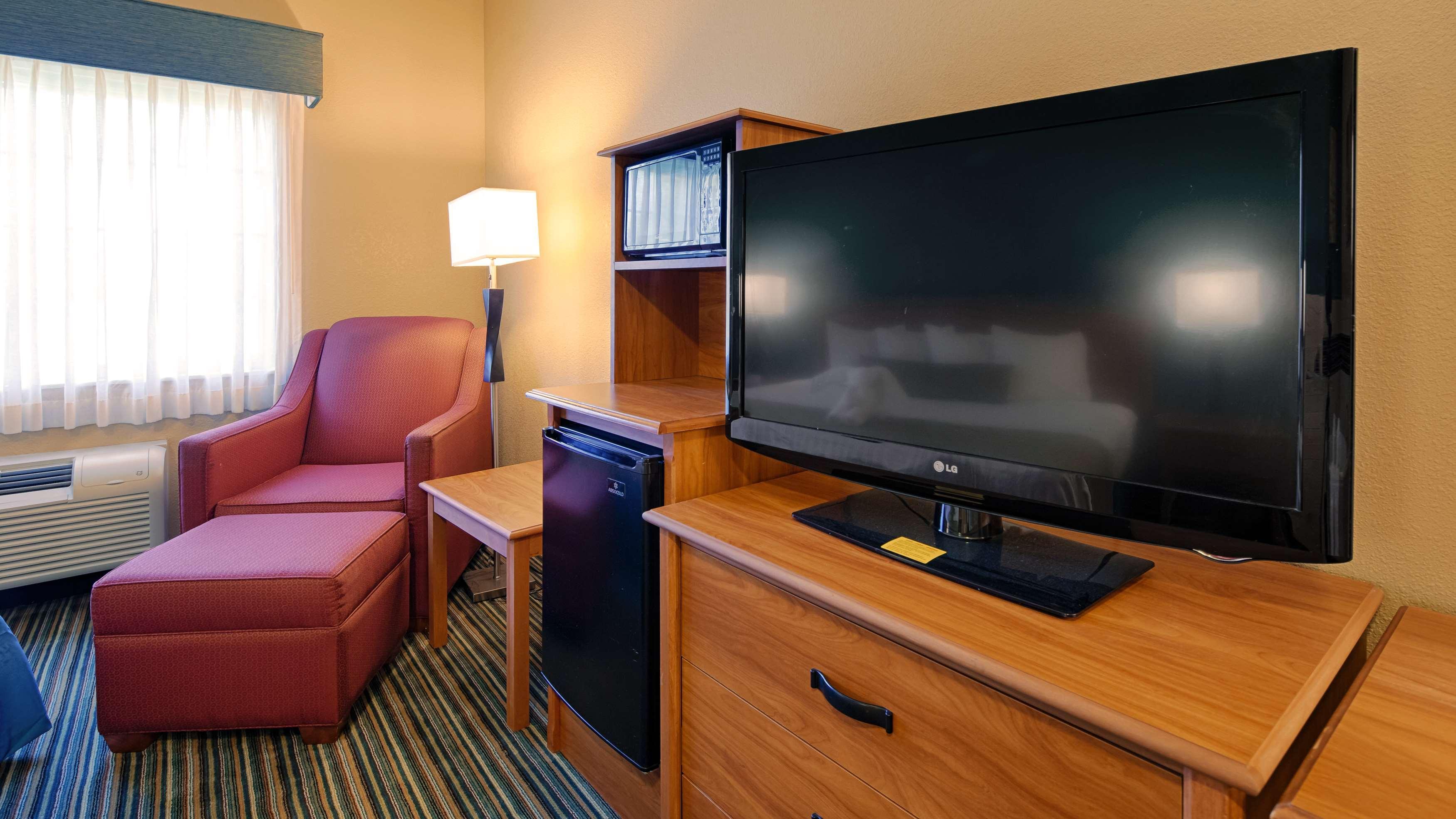 Best Western Governors Inn And Suites Wichita Buitenkant foto