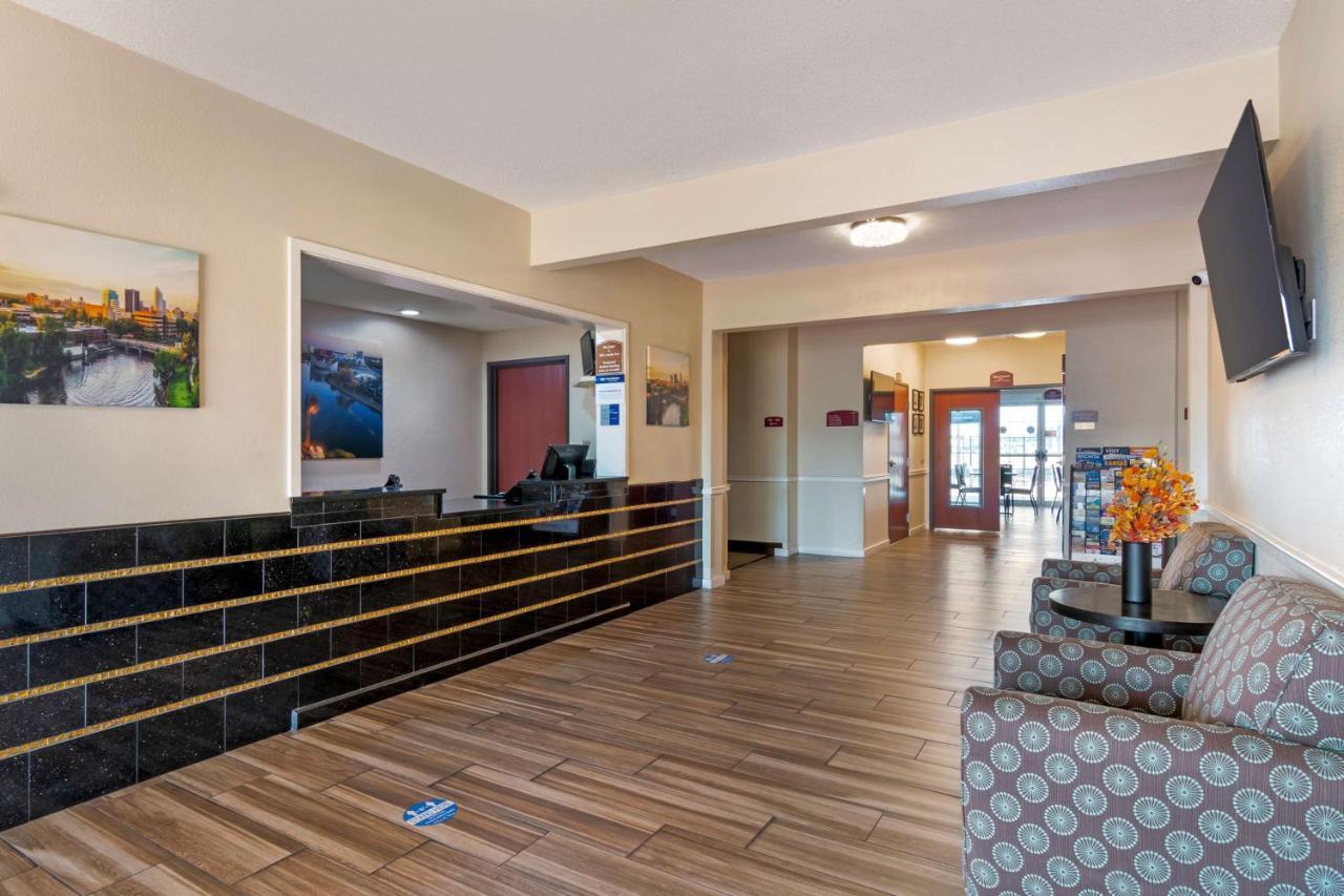 Best Western Governors Inn And Suites Wichita Buitenkant foto