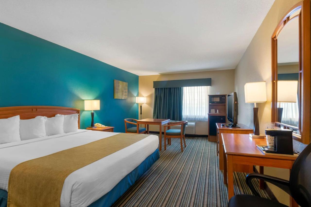 Best Western Governors Inn And Suites Wichita Buitenkant foto